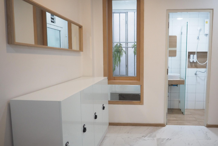 Bathroom 7