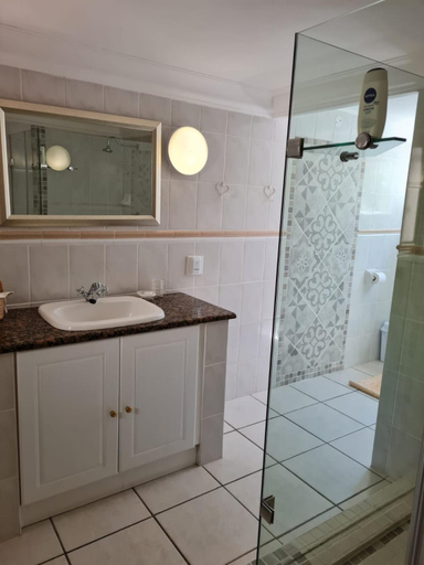 Bathroom 3, House Rossini, City of Tshwane