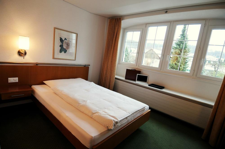 Bedroom 9