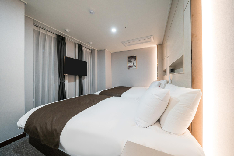 Bedroom 7