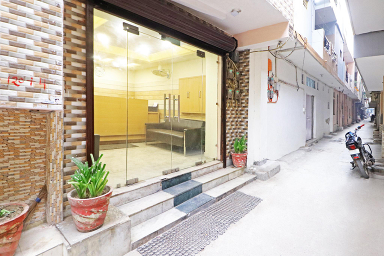 Public Area 3, Mauryan Express Hotel Dashrathpuri Metro, Delhi