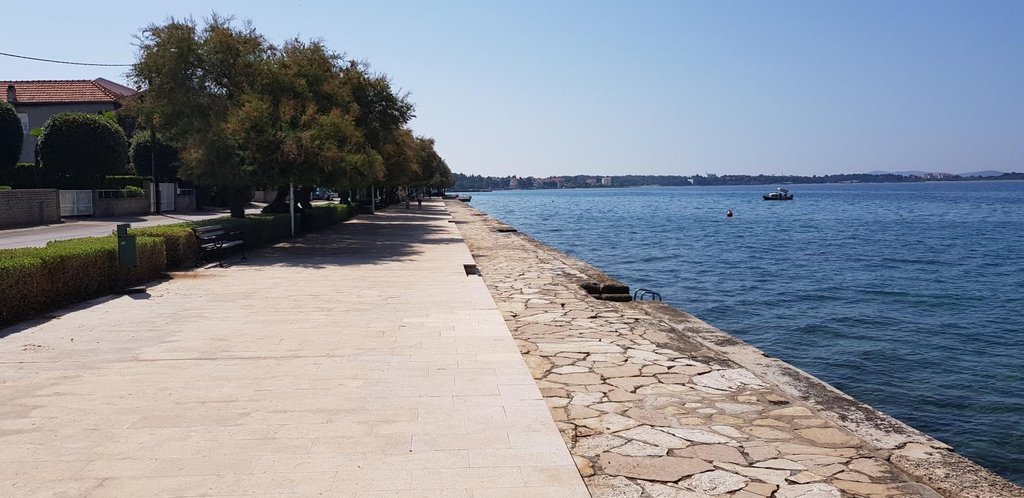 Beach 2, Rustic House Diklo 20m from the sea, Zadar