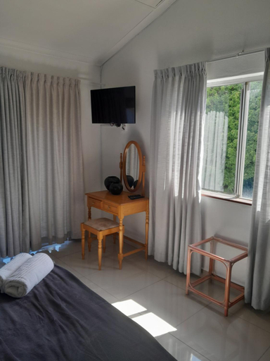 Others 4, Indaba Manor Guesthouse, Ugu