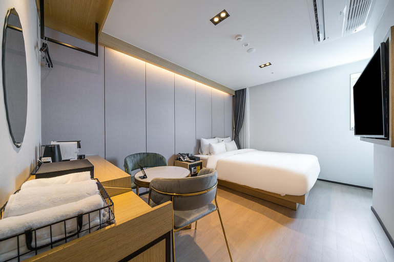 Bedroom 17