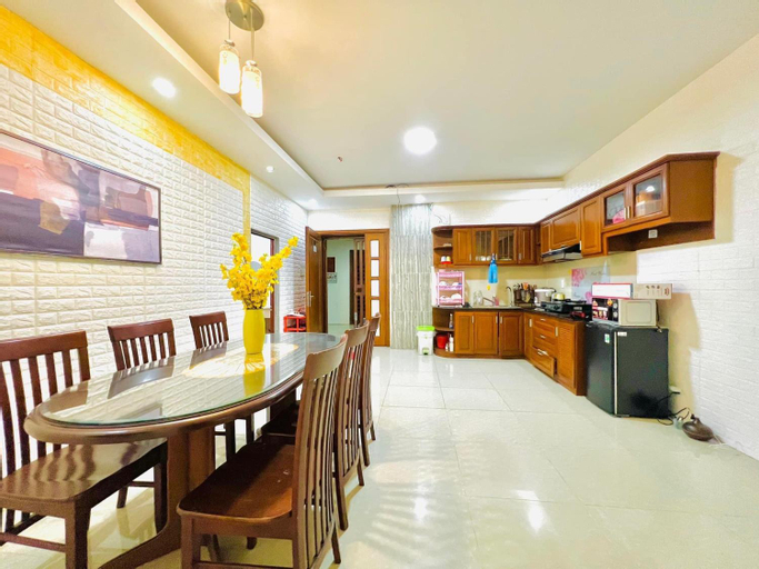 Dining Room 9