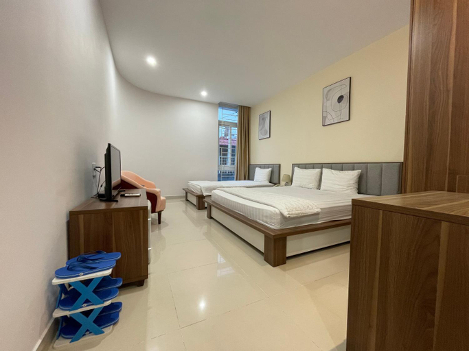 Bedroom 3, Michelle Hotel, District 10