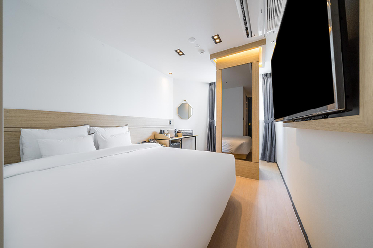 Bedroom 15