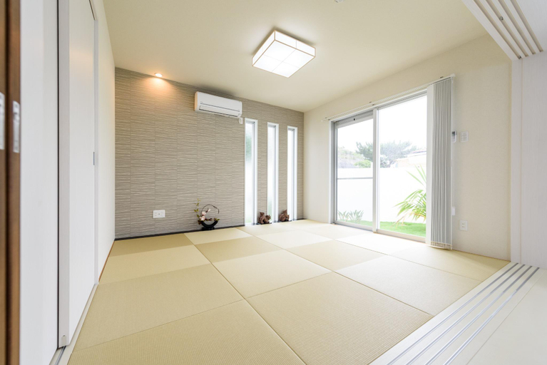 Others 3, A Luxurious Detached House with a Pool Located IN, Kin