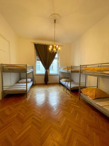Others 2, Centrum Hostel, Pécs