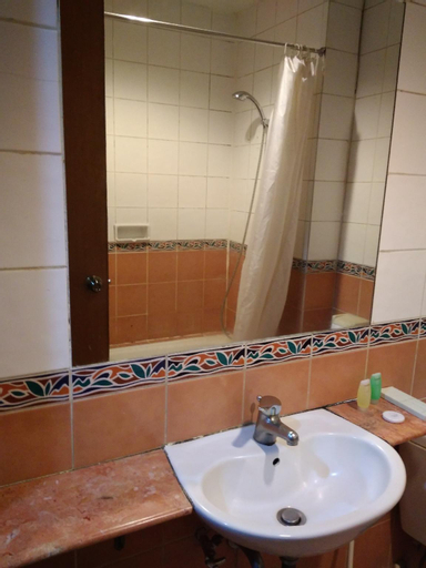 Bathroom 17