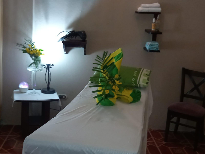 Bedroom 3, La Ribiera del Lago Peten Itza, Flores