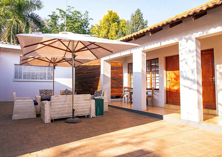 Others 5, Doors Inn (The), Waterberg