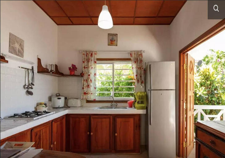 Others 5, Maison de Vacanze