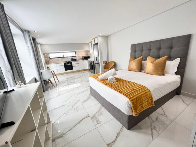 Others 2, Villa Grace, City of Cape Town