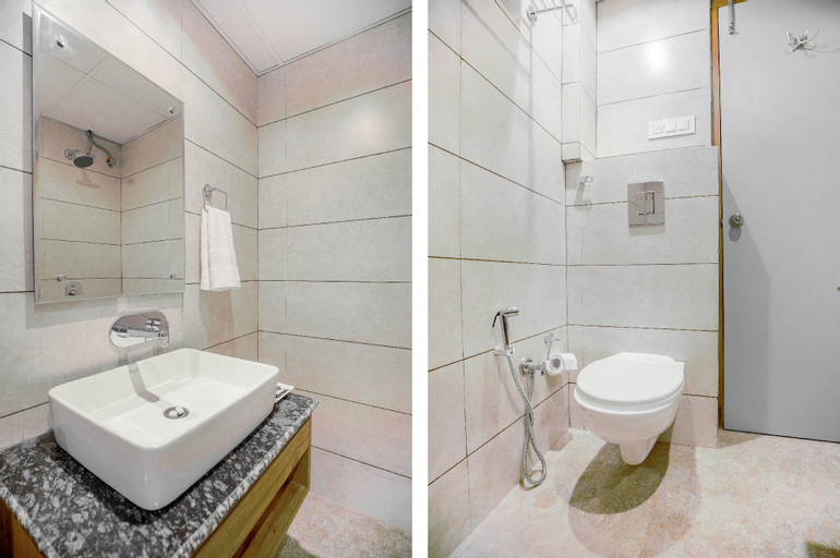 Bedroom 2, Hotel AK Continental Zirakpur, Sahibzada Ajit Singh Nagar