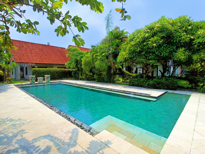 Swimming Pool 11