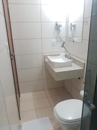 Bathroom 4, Ellus Hotel, Dourados