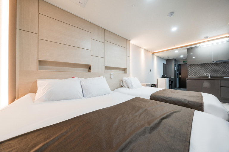 Bedroom 6