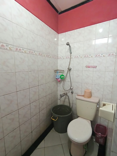 Bathroom 7