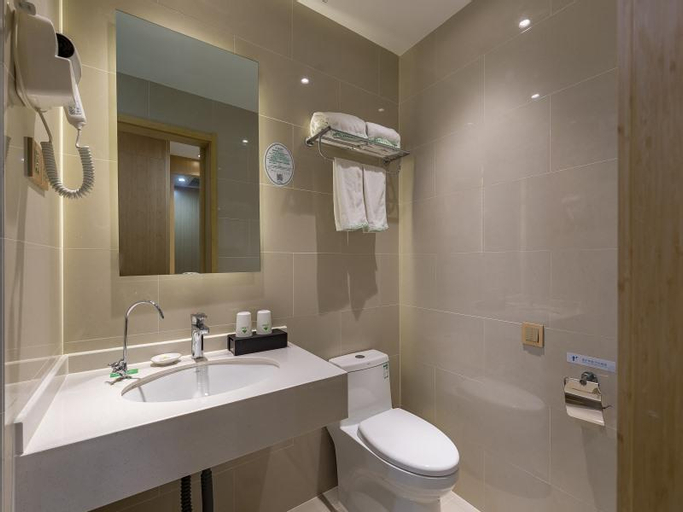 Bathroom 15