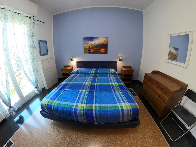 Bedroom 2, Apartment Gentile 200 meters from the sea, Savona