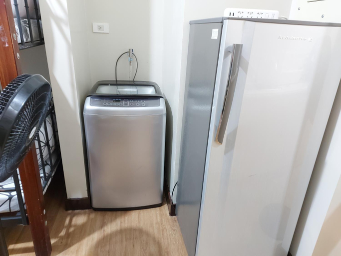 Others 3, Male Room Sharing, Mandaluyong