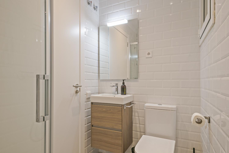 Bathroom 4, Ola Living Diagonal II Apartments, Barcelona