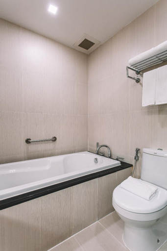 Bathroom 19