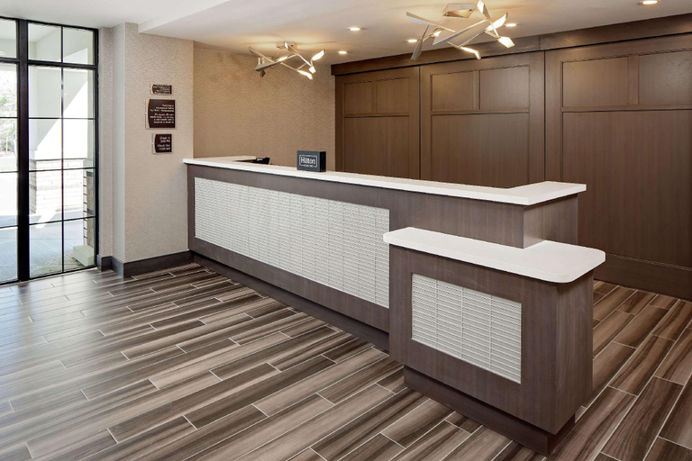 Public Area, Homewood Suites by Hilton Ronkonkoma, Suffolk