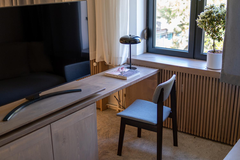 Others 4, Bloom Suites, Priština