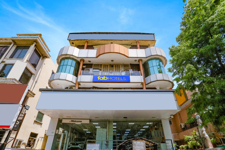 FabHotel Sentinel Suites, West