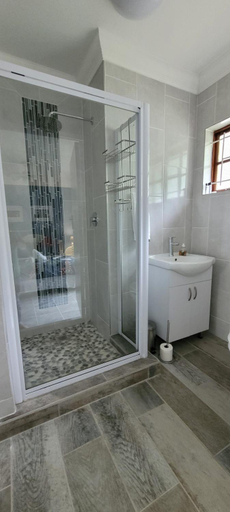 Others 2, 3 Lagoon Getaways, Ugu