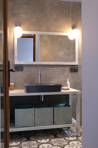 Bathroom 2, Kordon Apartment, Fethiye