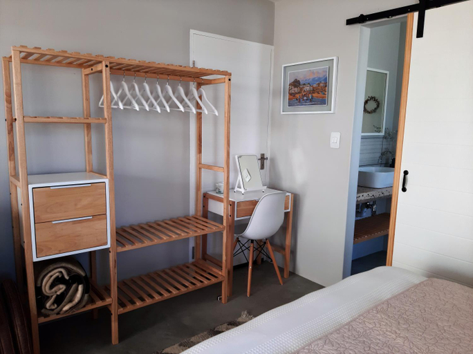Others 2, Milk Thistle Loft & Studio apartments, West Coast