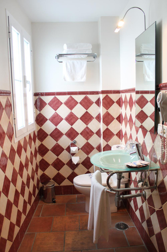 Bathroom 4, Alameda, Cádiz