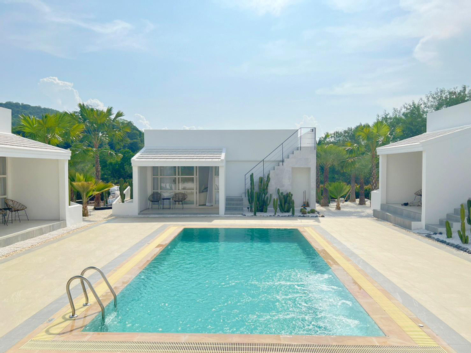 Swimming Pool 6