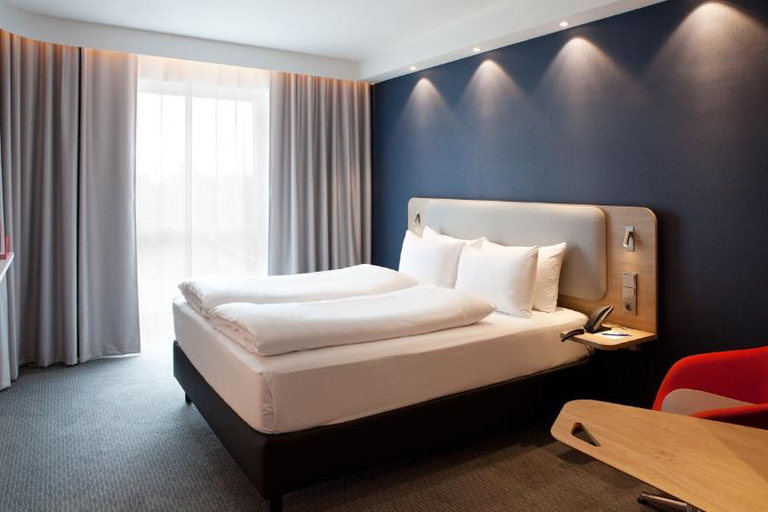 Bedroom 28
