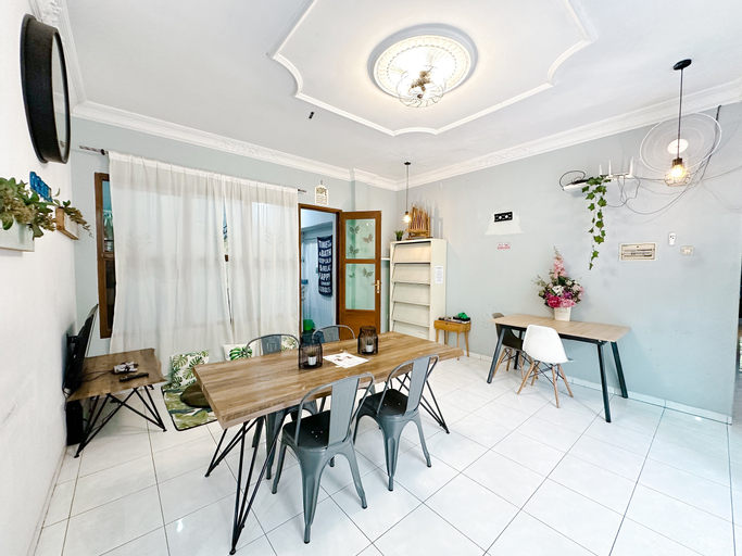 Business Facilities, OsteL By OstiC, Bandung