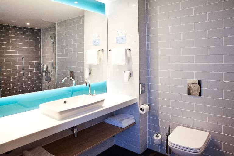 Bathroom 29