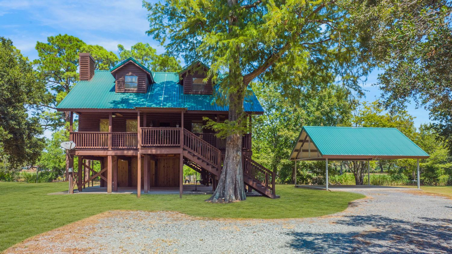 Experience Louisiana, Cabin on Bayou Petite Anse, Iberia