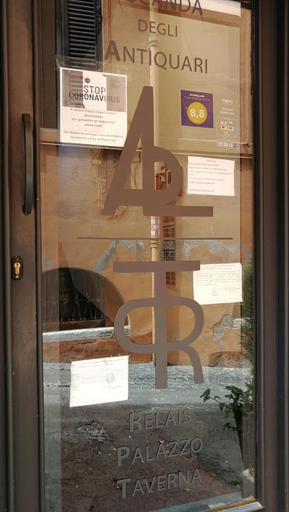 Entrance 2, Locanda degli Antiquari, Roma