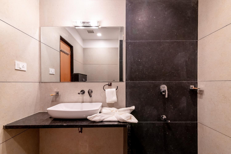 Bathroom 5, Savitri Resorts Pushkar, Ajmer