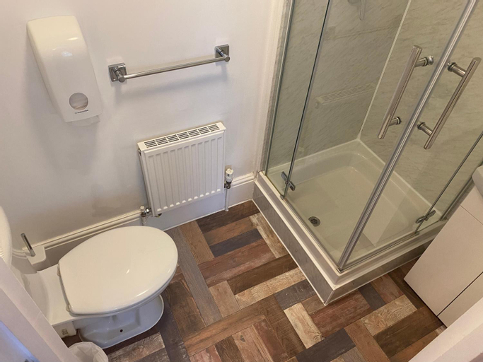 Bedroom 5, A & B Guest House, Cambridgeshire