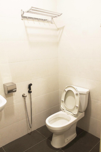 Bathroom 15