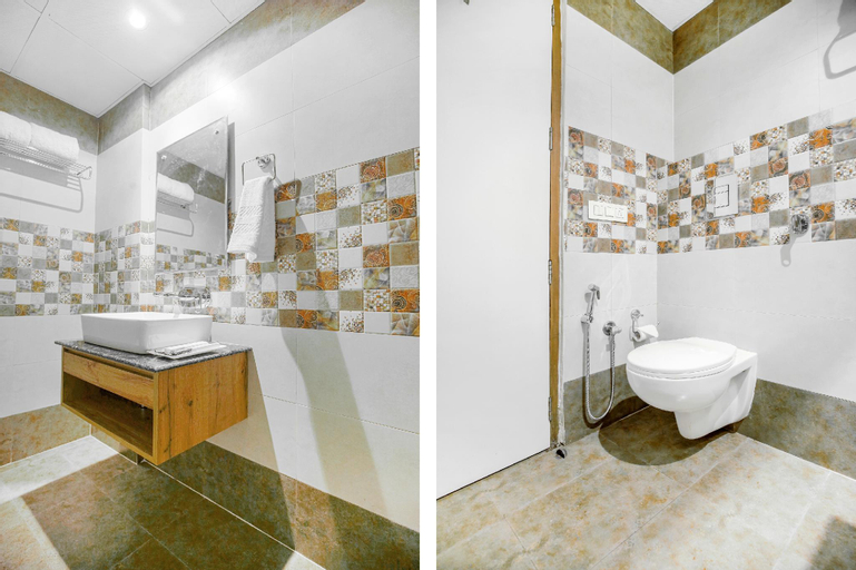 Bathroom 7