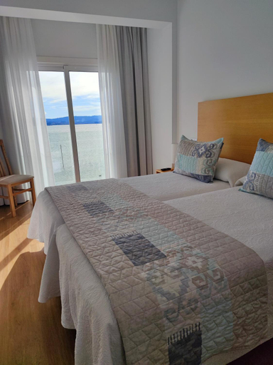Bedroom 3, Apartamentos La Toja, Pontevedra