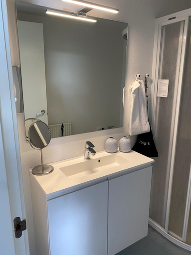 Bathroom 3, Hotel Thinggaard, Thisted