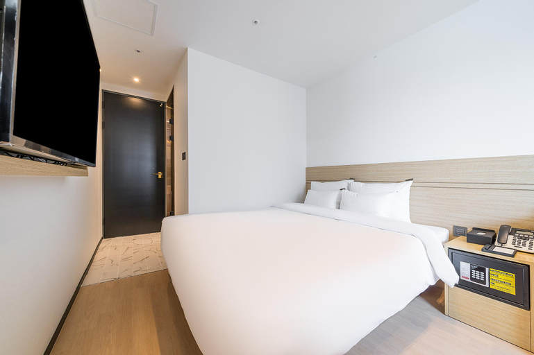 Bedroom 18