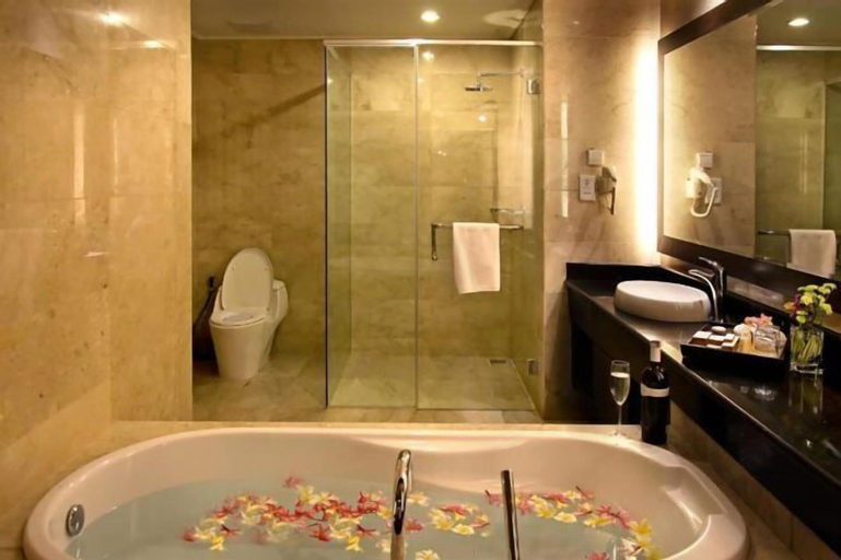Bathroom 17