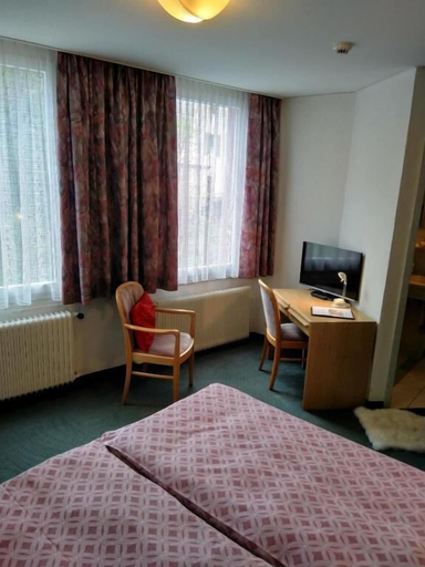 bedroom 7